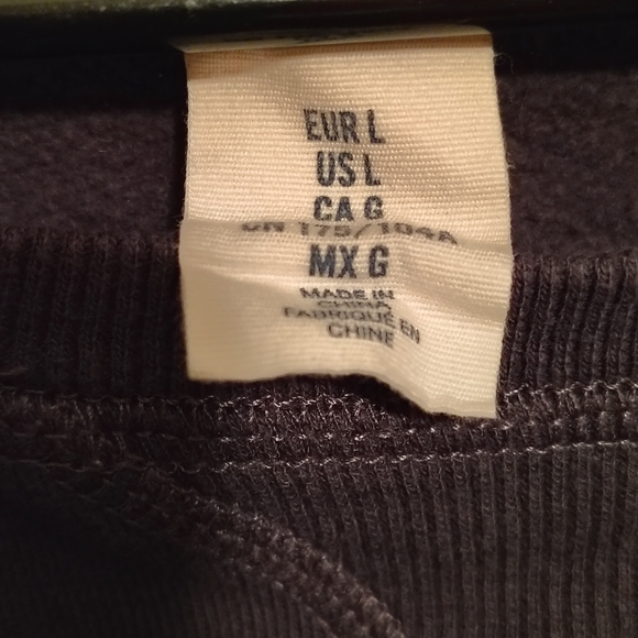 H&M Mickey Mouse Sequin Sweater - Picture 4 of 5